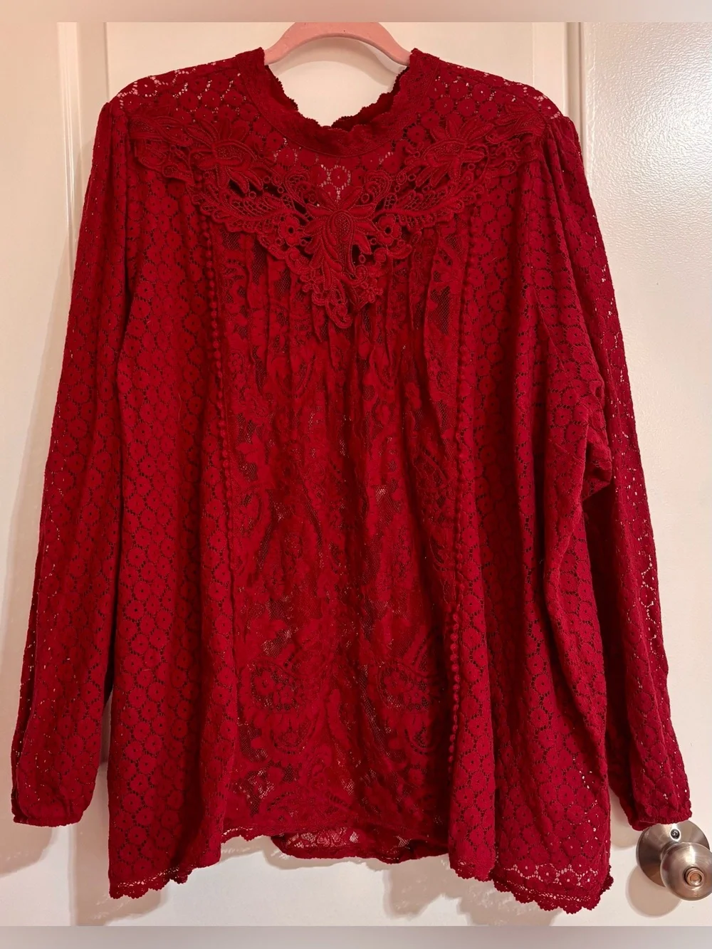 💋 Torrid Red Lace Top